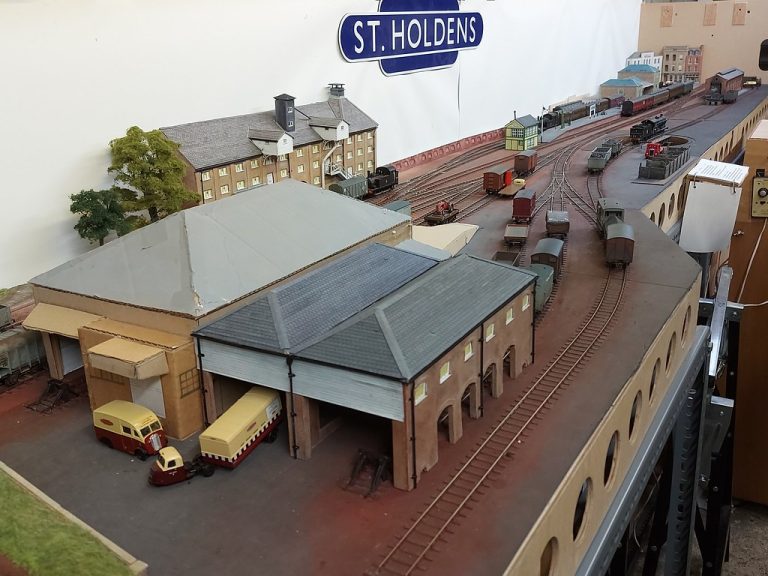 Goods shed and maltings at St Holdens